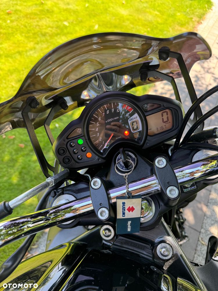 Suzuki Gladius - 10