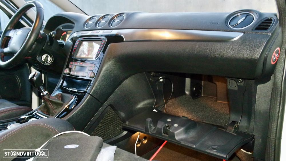 Ford S-Max 2.0 TDCi Titanium Busine.7L - 8