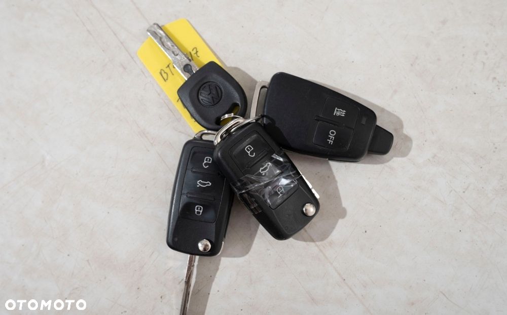 Volkswagen Transporter 2.0 TDi 4Motion DSG / ASENIZACYJNY / INSPEKCJA KANALIZACJI / RICO / 4X4 / STAN IDEALNY / BEZWYPADKOWY / POJAZD SPECJALNY / BADANIE RUR I KANALIZACJI - 36