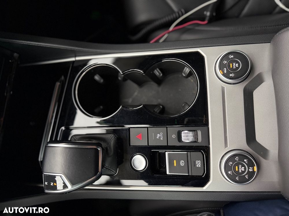 Volkswagen Touareg V6 TDI 4MOTION R-Line - 16