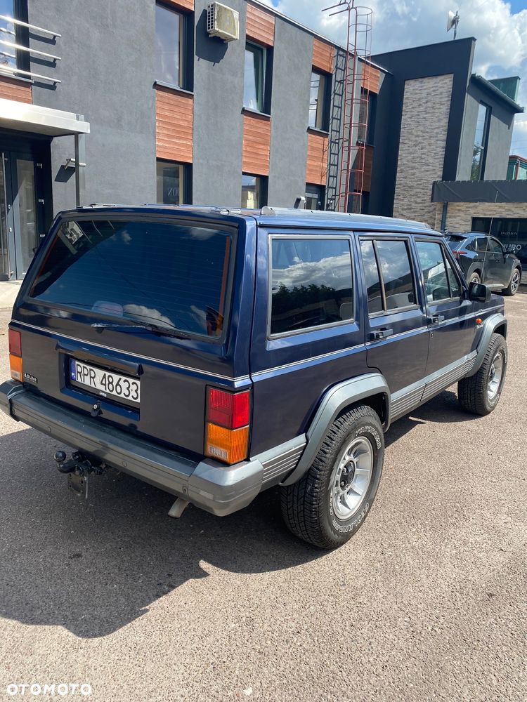 Jeep Cherokee 4.0 - 34