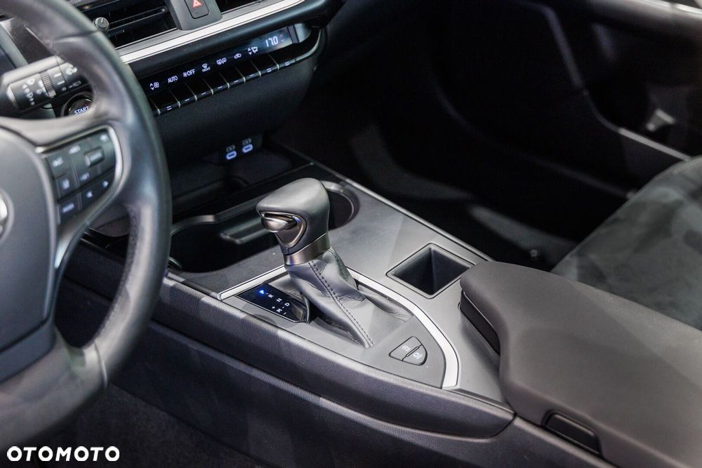 Lexus UX 200 Elegance 2WD - 41