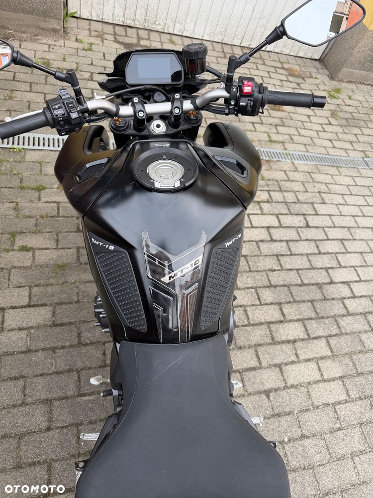 Yamaha MT - 12