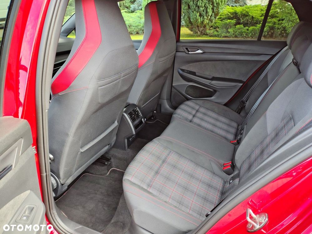 Volkswagen Golf - 20