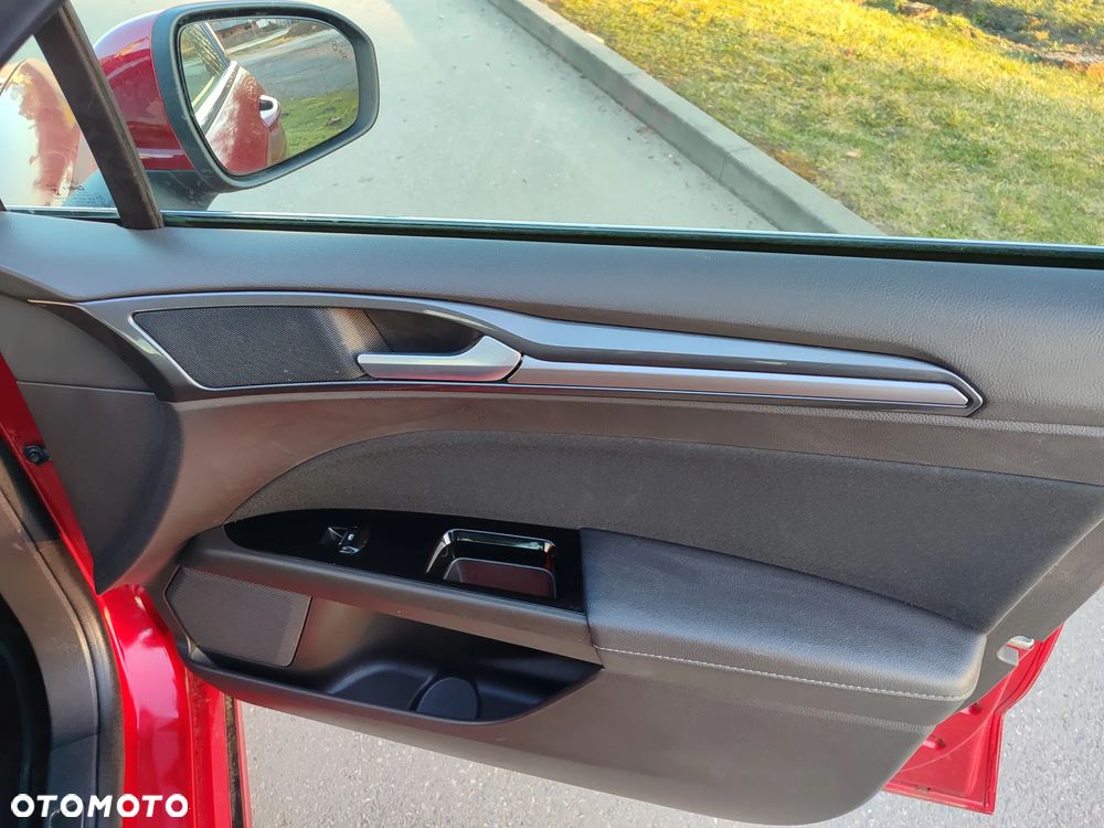 Ford Mondeo 2.0 EcoBlue Titanium - 13