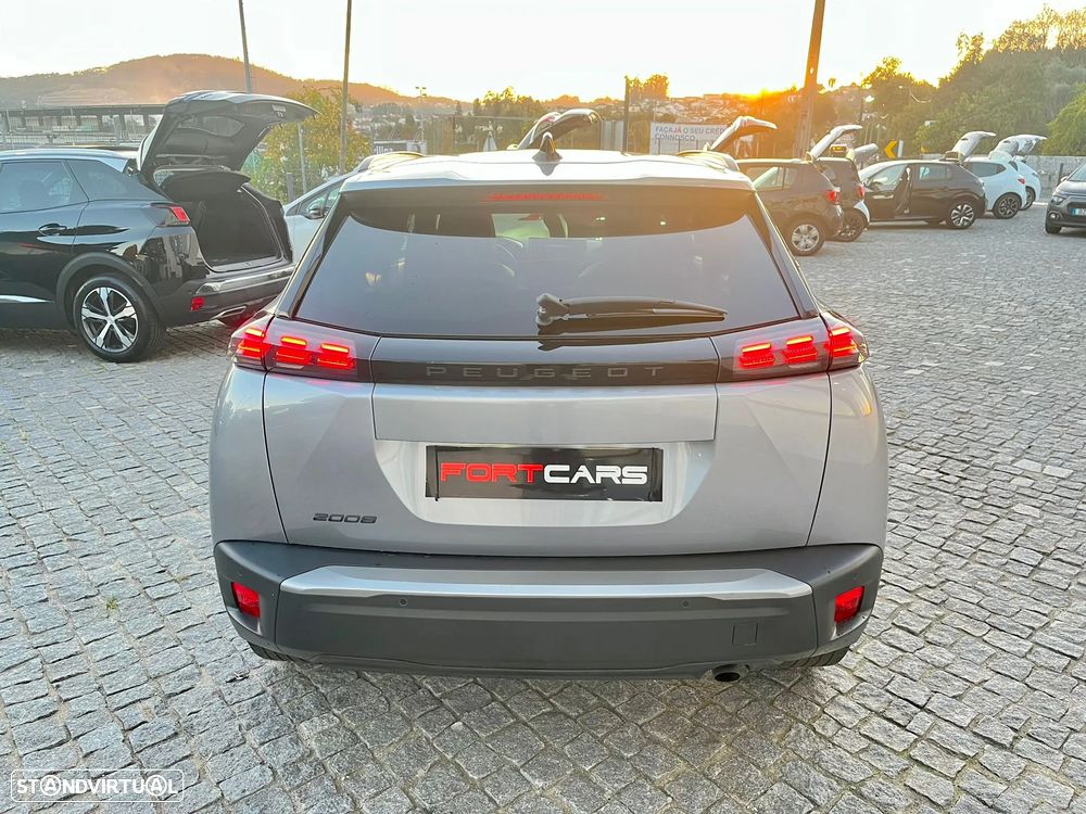 Peugeot 2008 1.2 PureTech Allure - 10