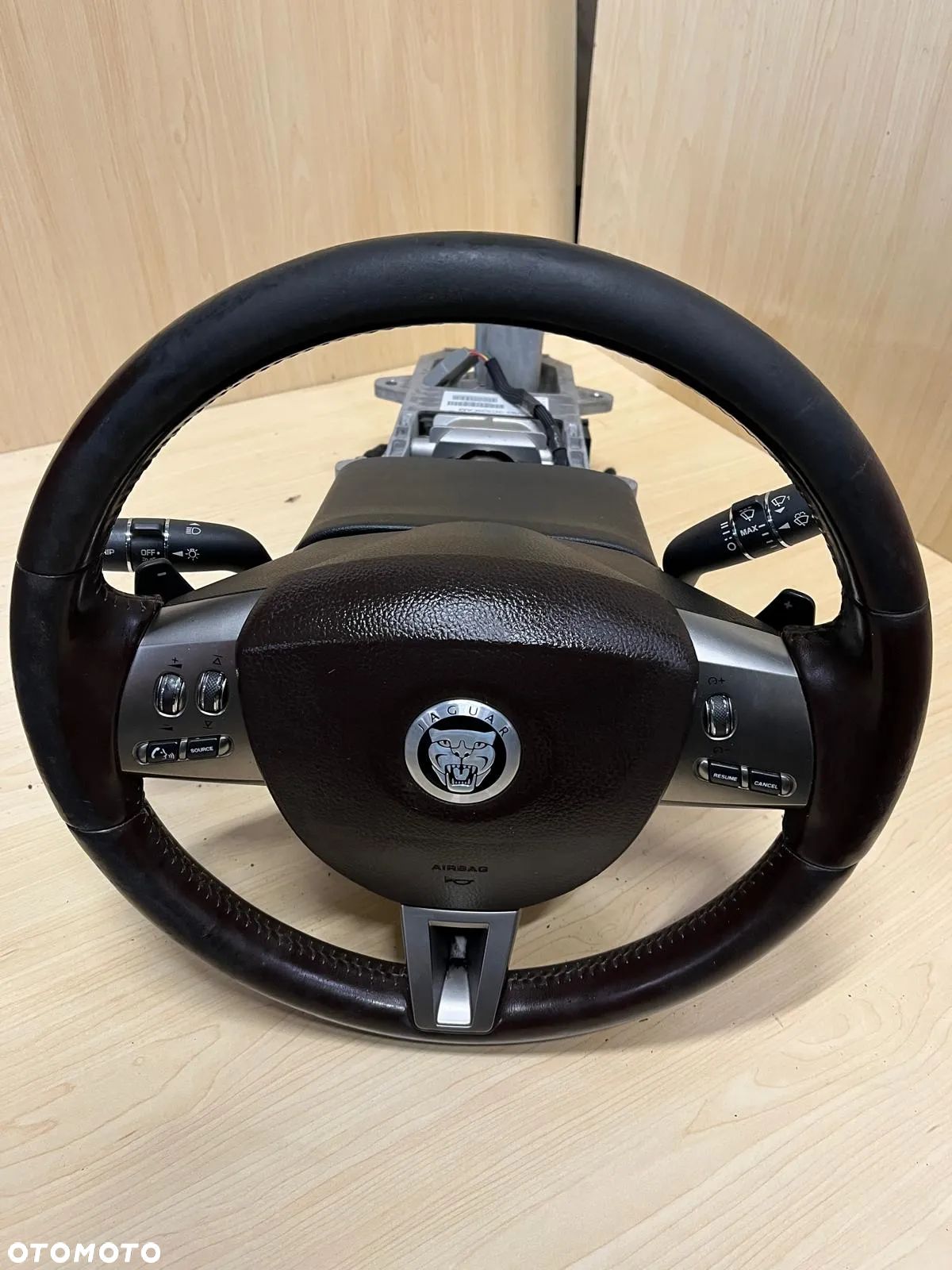 Kierownica wielofunkcyjna Jaguar XF X250 - 1