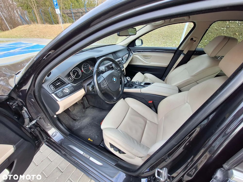 BMW Seria 5 520d Luxury Line - 8