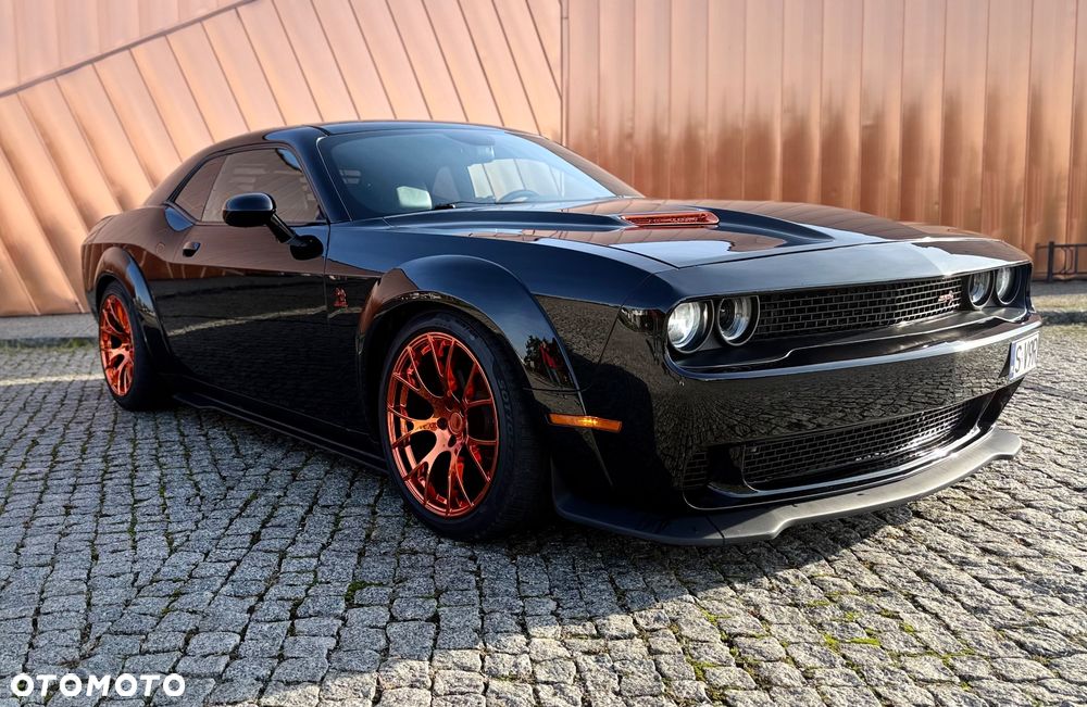 Dodge Challenger - 2