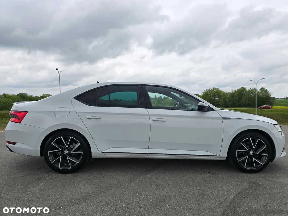 Skoda Superb 2.0 TDI SCR Sportline DSG - 14
