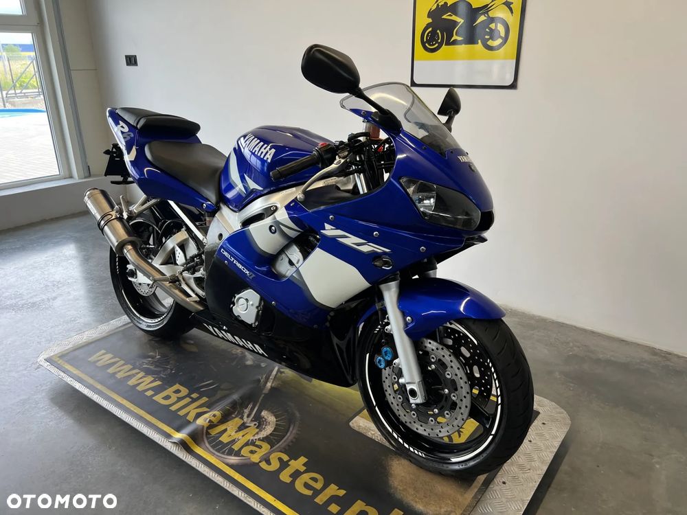 Yamaha R6 - 5
