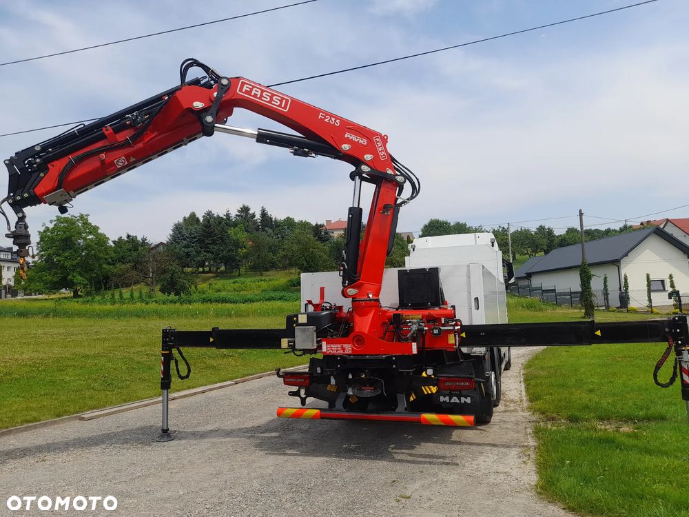 MAN TGX 26.470 6x2-4  OŚ PODWIESZANA - SKRĘTNA, HDS Dzwig Żuraw Fassi F235 + 5/6 funkcja chwytak/rotator + RADIO!!! Skrzynia 660x250cm - 7