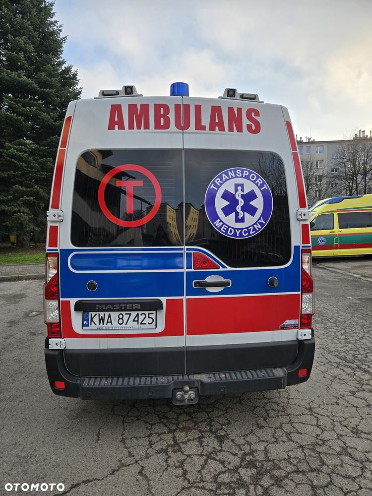 Renault Master Ambulans karetka - 13