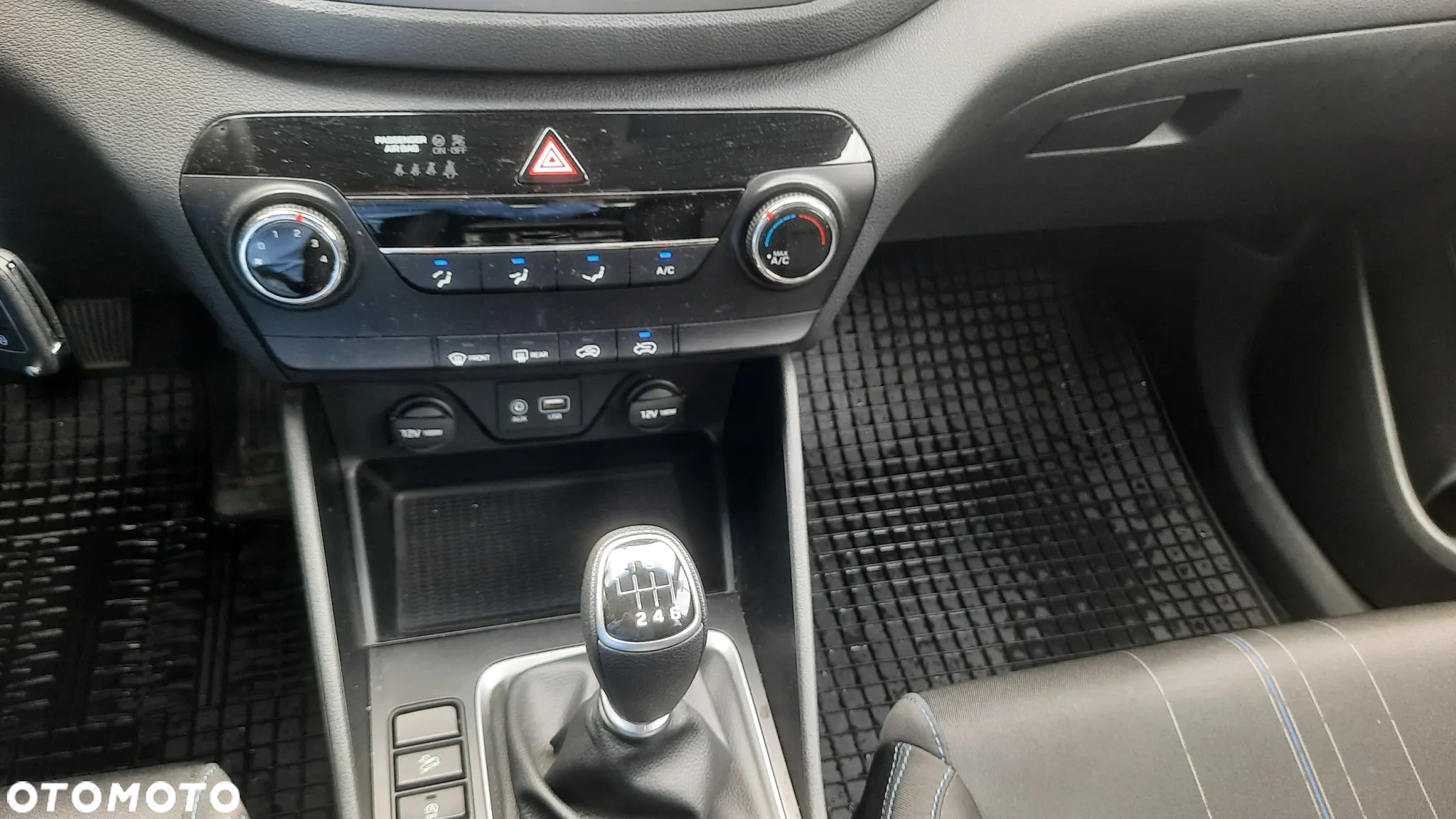 Hyundai Tucson 1.6 GDI BlueDrive Comfort 2WD - 21