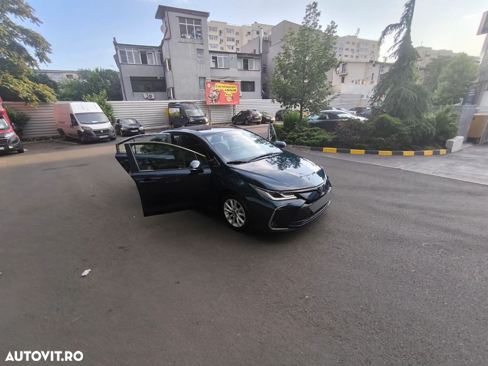 Toyota Corolla 1.8 HSD Business - 22