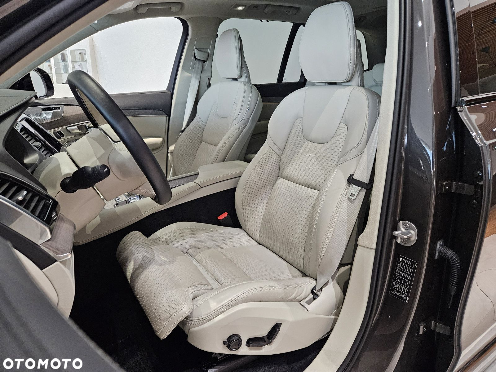 Volvo XC 90 - 12