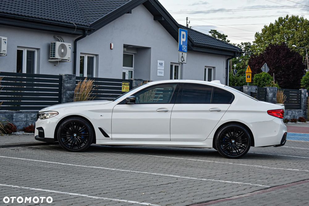 BMW Seria 5 530d Sport Line - 34