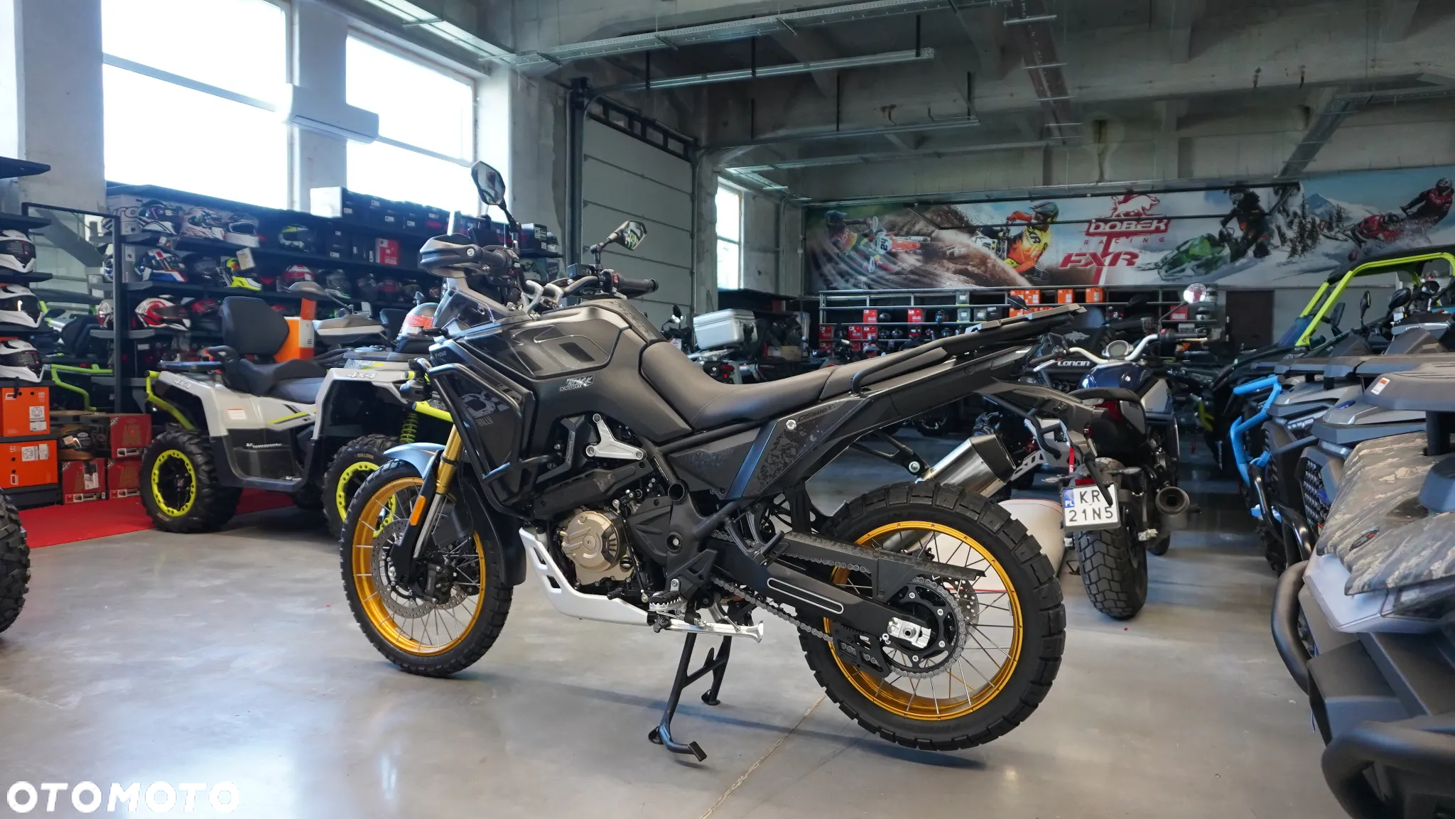 VOGE 800 Rally - 4
