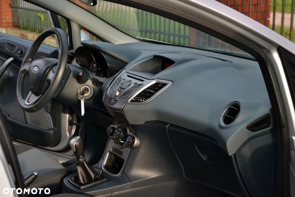 Ford Fiesta 1.25 Trend EU5 - 18