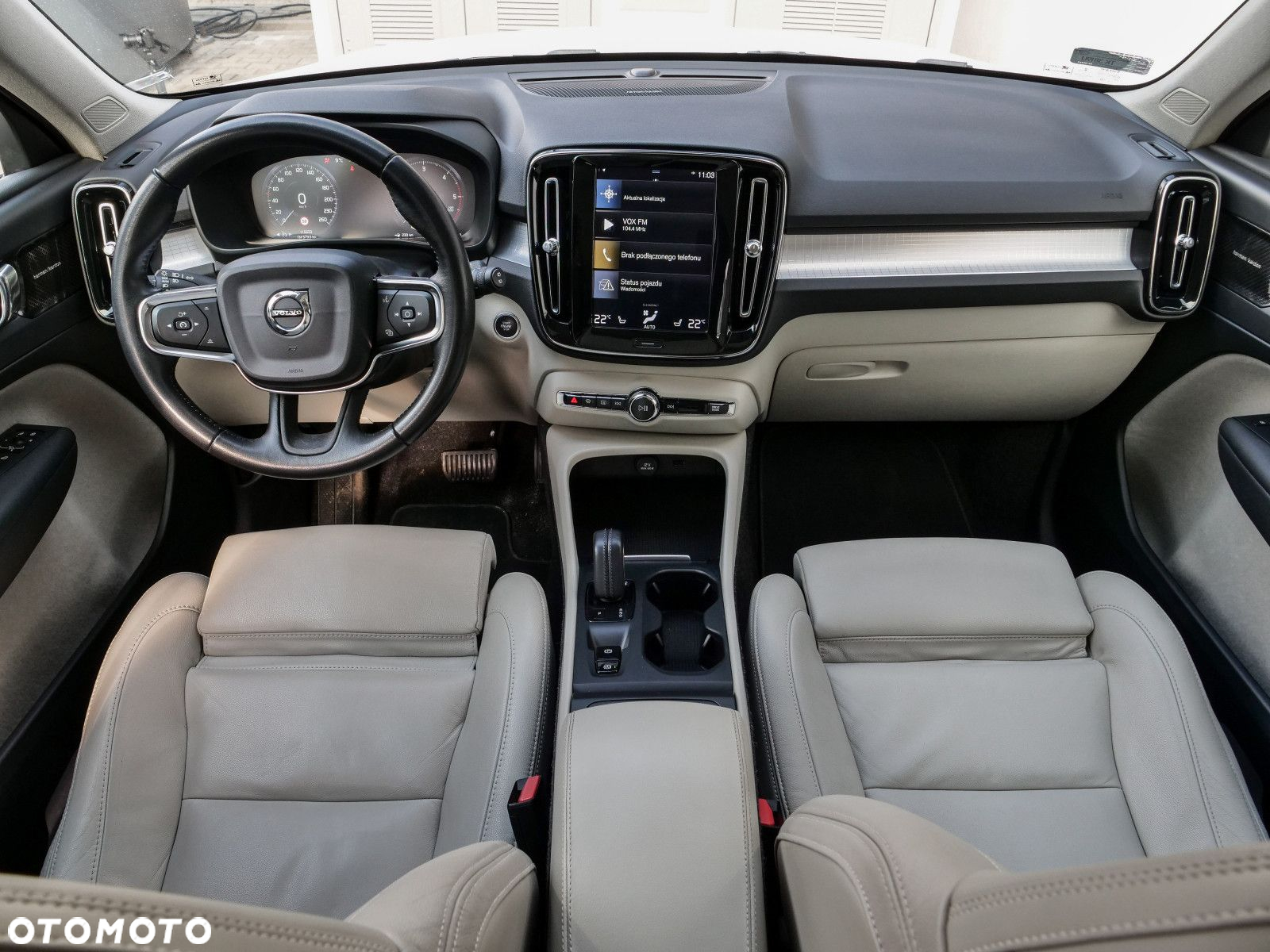 Volvo XC 40 - 18