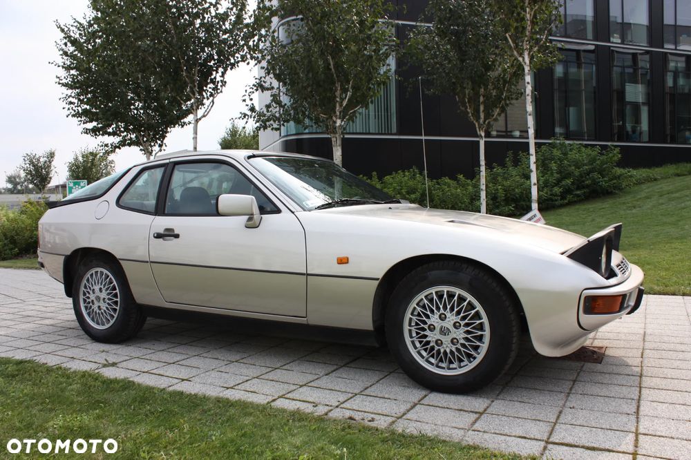 Porsche 924 - 30