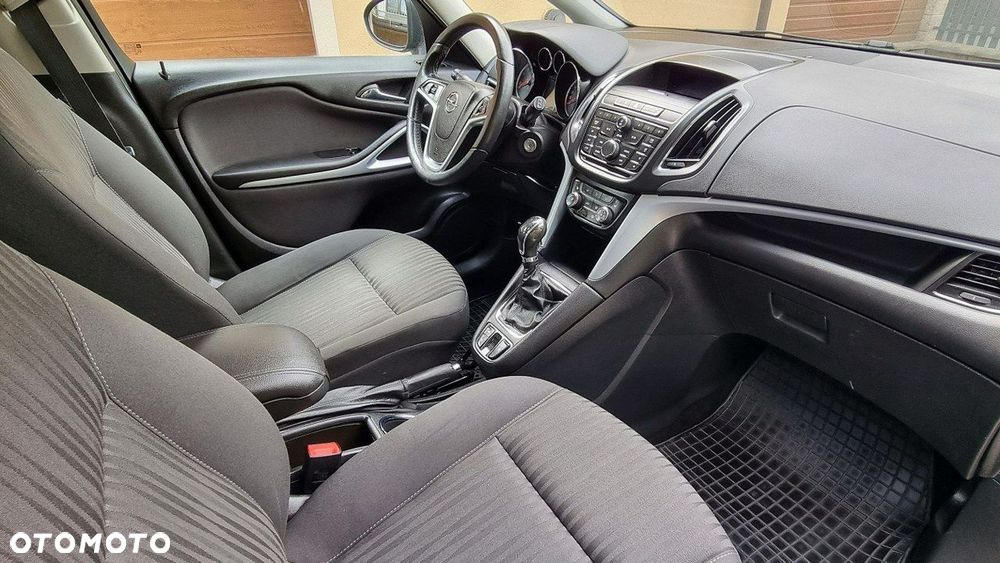 Opel Zafira - 12