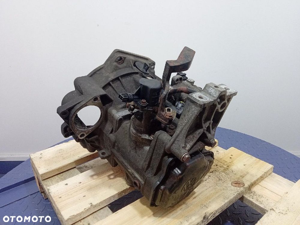 VW GOLF IV A3 8L 1.8 TURBO SKRZYNIA MANUALNA MANUAL DTK - 4