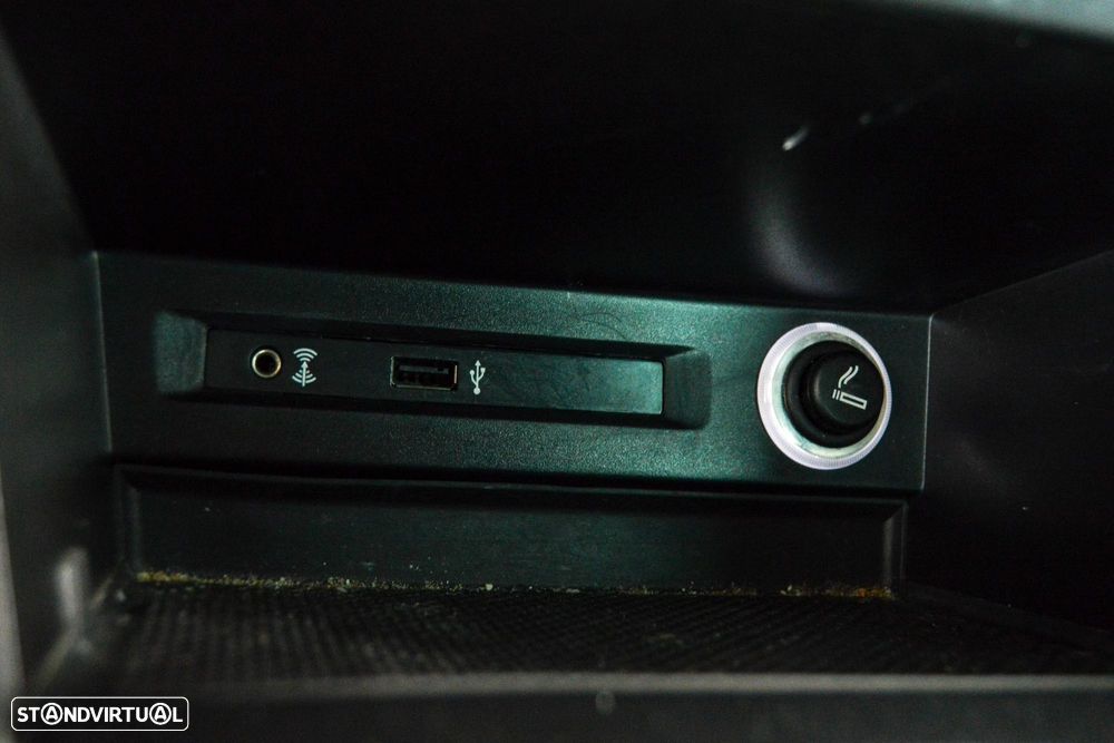 VW Tiguan 1.6 TDI Confortline - 42