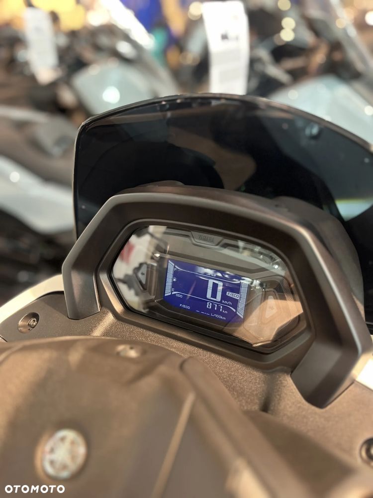 Yamaha NMAX - 8