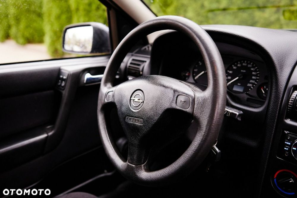 Opel Astra 1.6 - 21