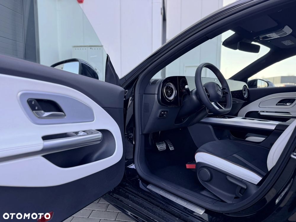 Mercedes-Benz CLA - 17