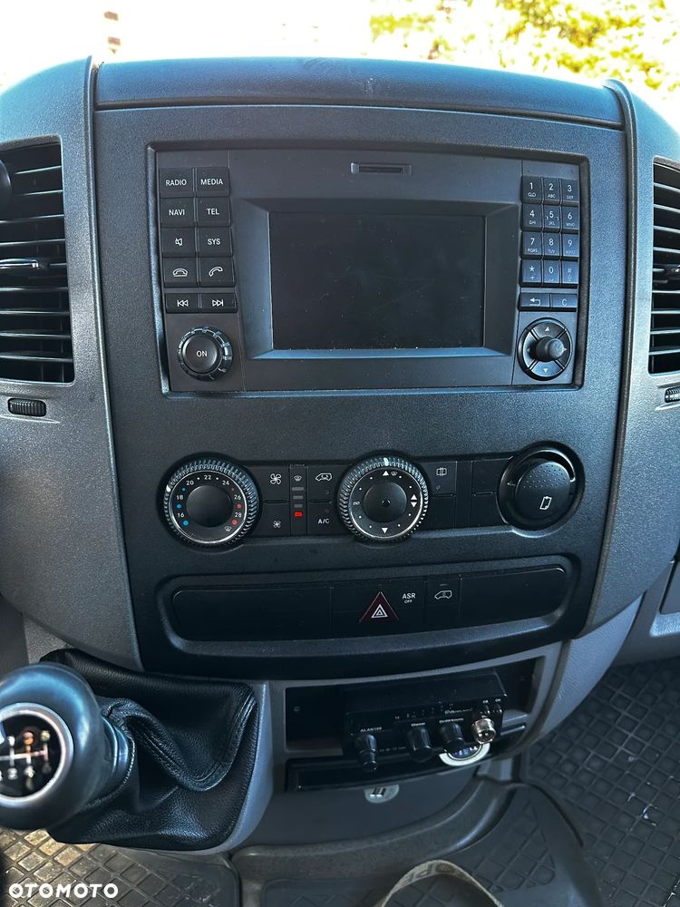 Mercedes-Benz SPRINTER 319 - 17