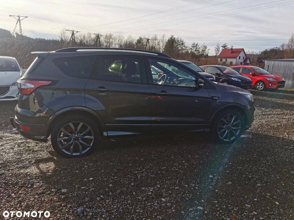 Ford Kuga 1.5 EcoBoost 2x4 ST-Line - 9