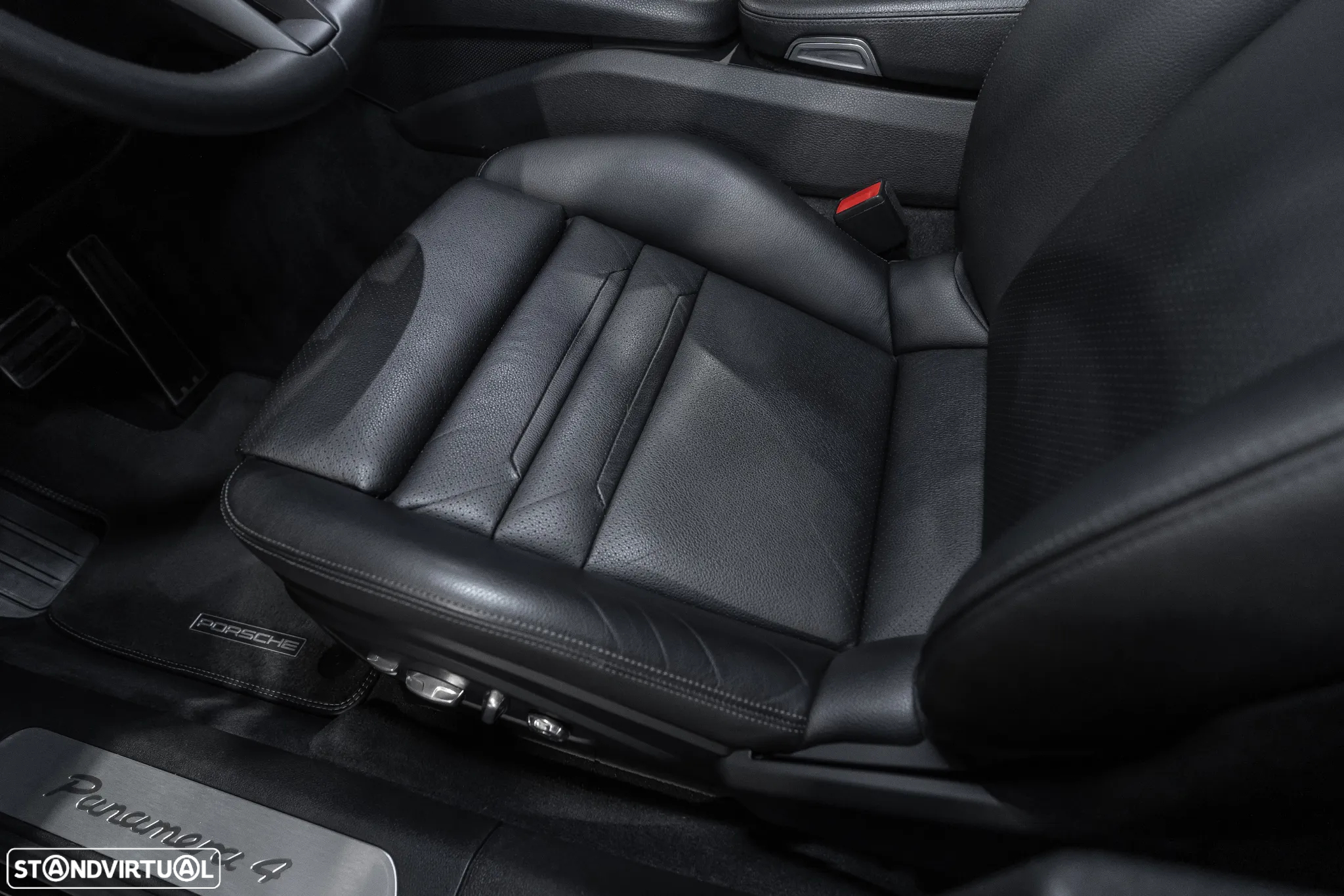 Porsche Panamera Sport Turismo 4 E-Hybrid Platinum Edition - 26