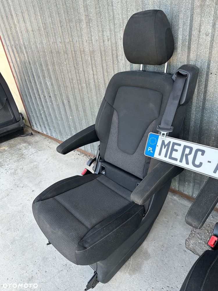 Mercedes v klasa  vito 447 fotel  suntiago Metris  EQV  pojedynczy - 12