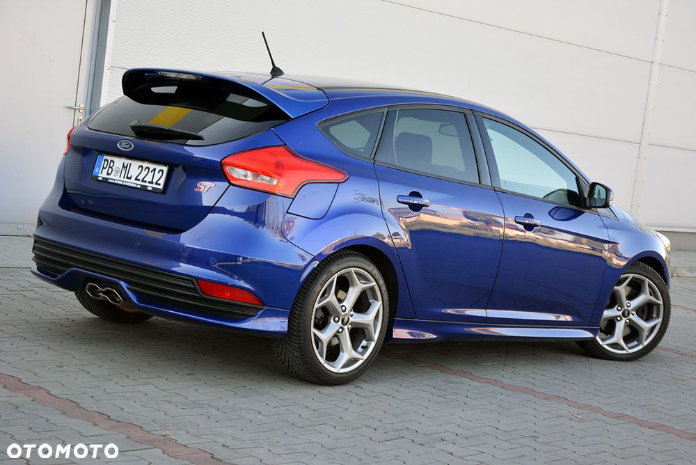 Ford Focus 2.0 TDCi ST - 24