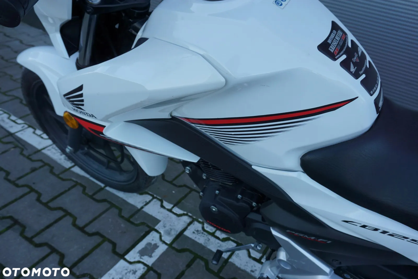Honda CB - 12