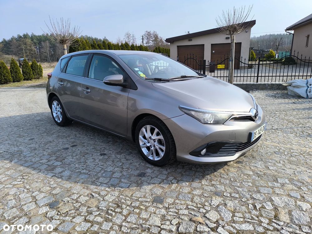 Toyota Auris 1.6 D-4D Design Edition - 17