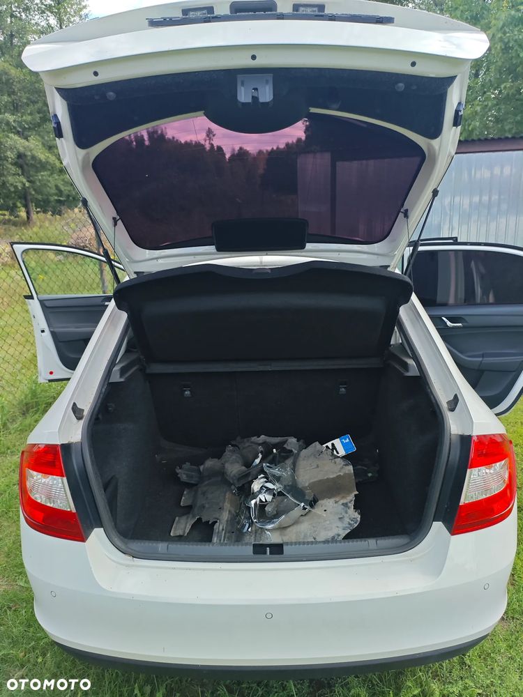 Skoda RAPID 1.2 TSI Style - 9
