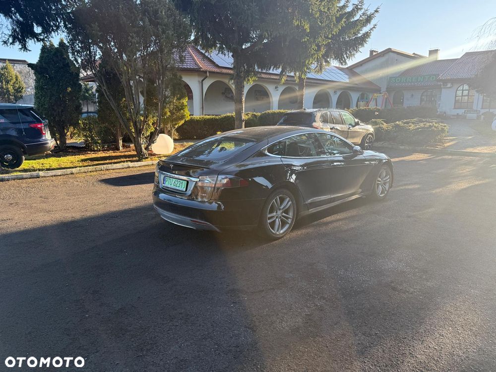Tesla Model S Standard - 5