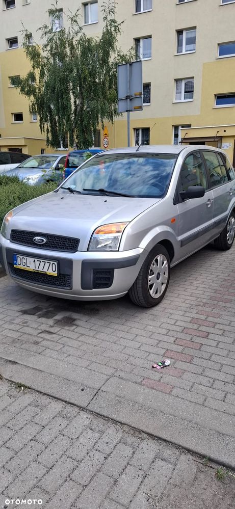 Ford Fusion - 1