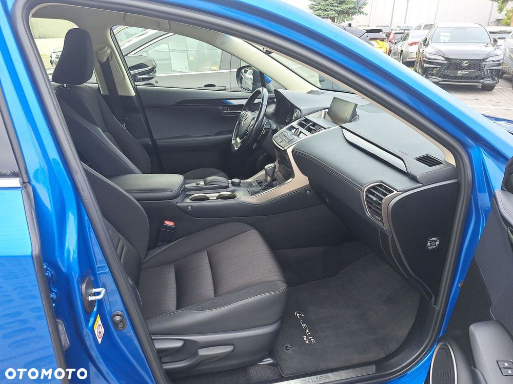 Lexus NX 200t Elite 2WD - 18