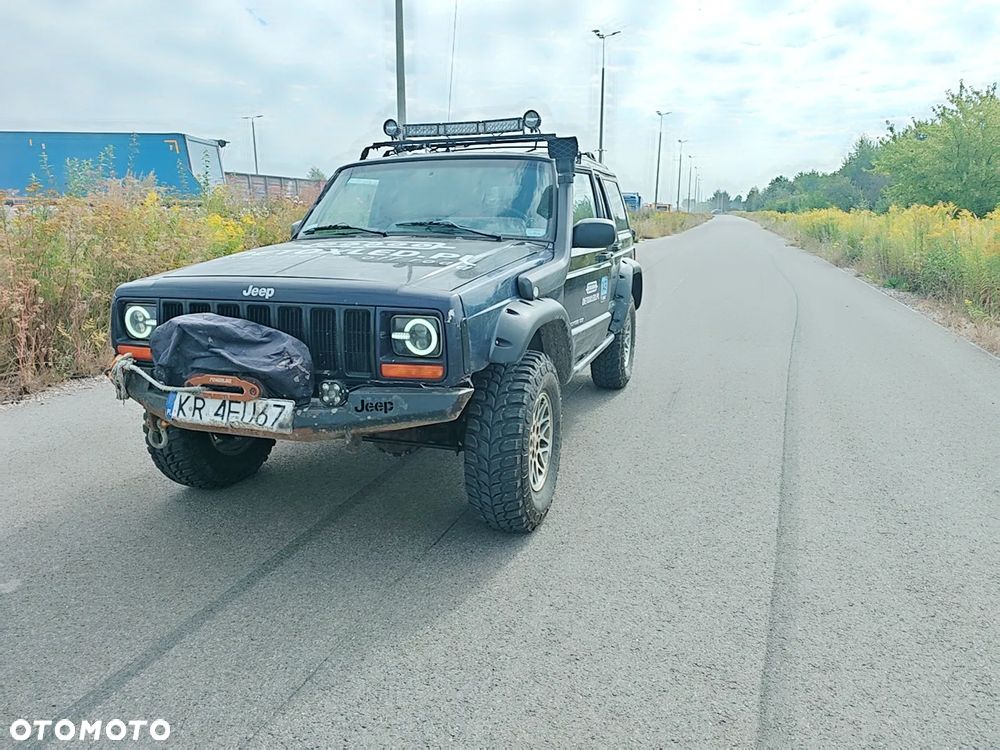 Jeep Cherokee 4.0 Limited - 1