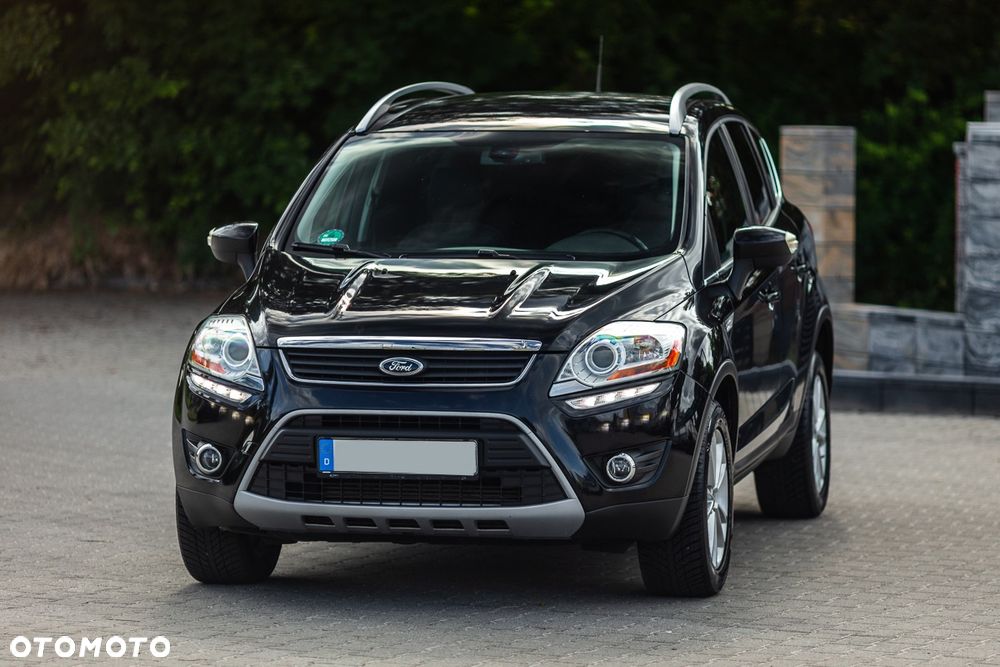 Ford Kuga 2.0 TDCi 2x4 Titanium - 2