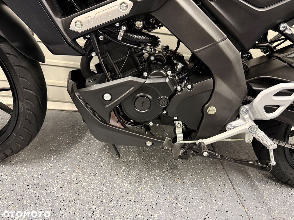 Yamaha MT - 16