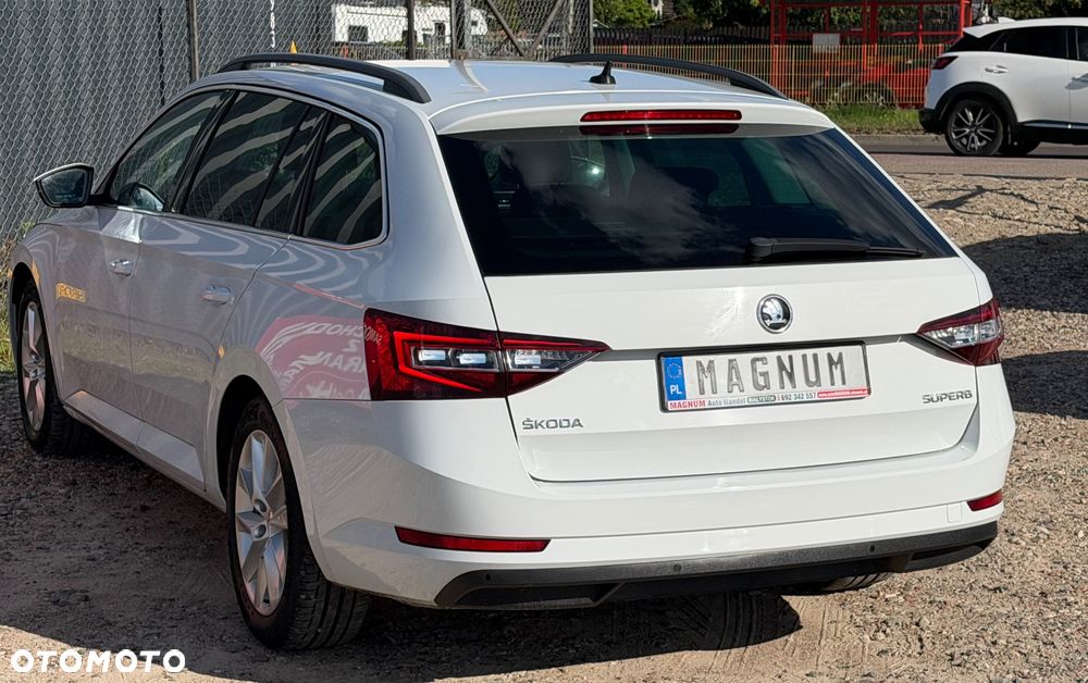 Skoda Superb 1.4 TSI ACT Sportline DSG - 36