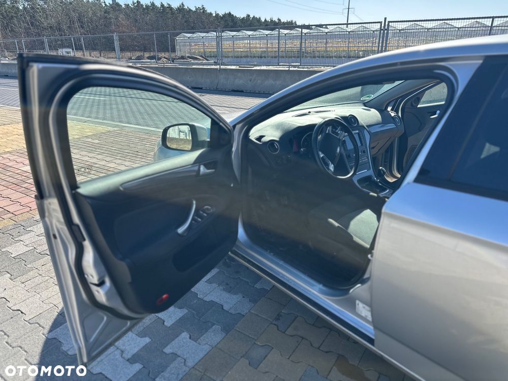 Ford Mondeo 2.0 TDCi Titanium - 16