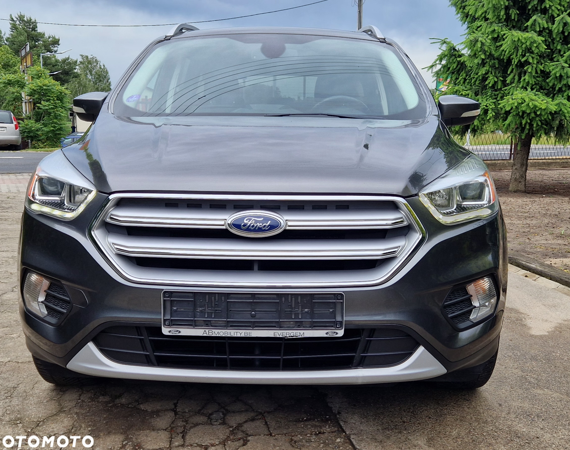 Ford Kuga 1.5 EcoBoost 2x4 Titanium - 2