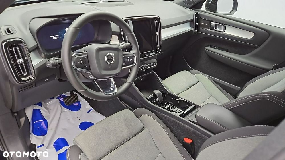 Volvo XC 40 B3 Plus Dark - 10