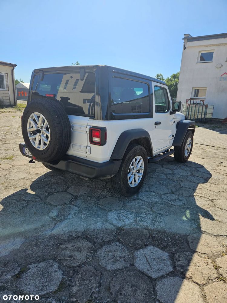 Jeep Wrangler 2023 photo 2